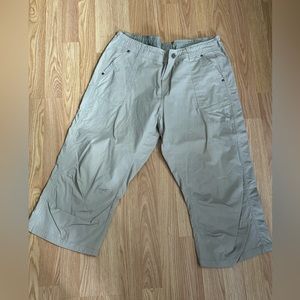 Kuhl capris size 16 W khaki color